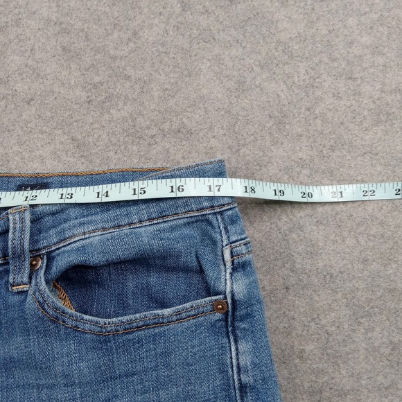 Lucky Brand Jeans Womens 14/32 Blue Medium Wash Straight Mid Rise Stretch Denim - Picture 2 of 12